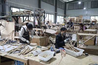 昭通大关:“家庭微工厂”解锁增收密码